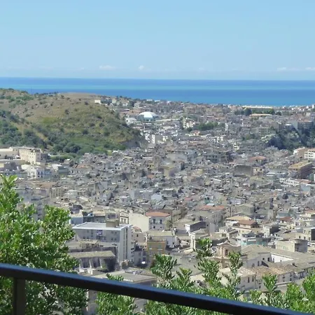 Loggia Dell'acanto Infinity Pool Overlooking Town And Sea * Scicli