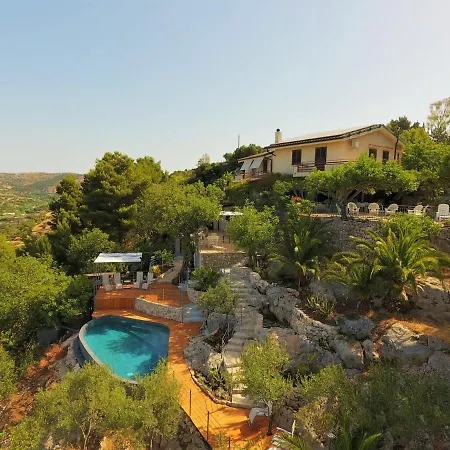 Loggia Dell'acanto Infinity Pool Overlooking Town And Sea Holiday home