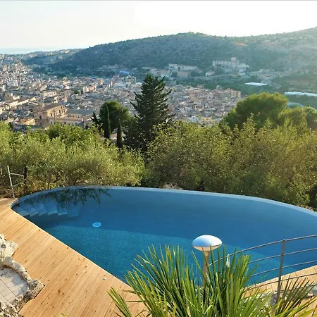 Holiday home Loggia Dell'acanto Infinity Pool Overlooking Town And Sea Scicli