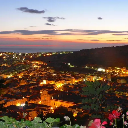 Loggia Dell'acanto Infinity Pool Overlooking Town And Sea Holiday home *